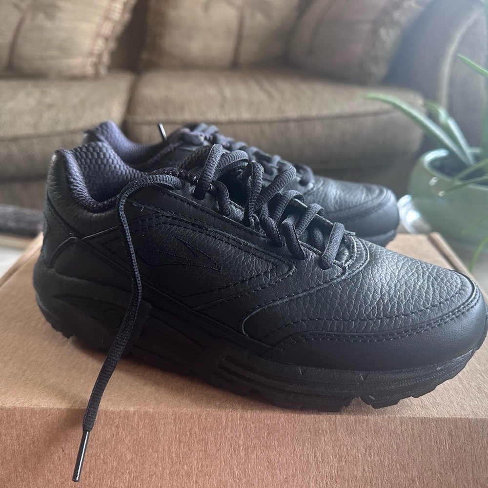 Women’s Black Leather Brooks